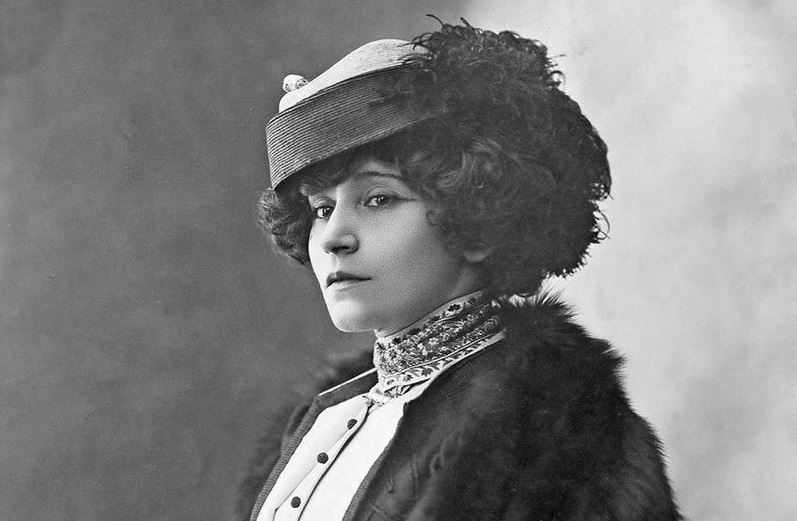 Colette photographiée par Henri Manuel en 1910